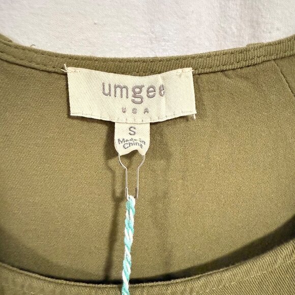 Umgee Short Sleeve Round Neck Ruffle Trim Olive Green Dress w/ Pockets Sz S NWT - Picture 2 of 9